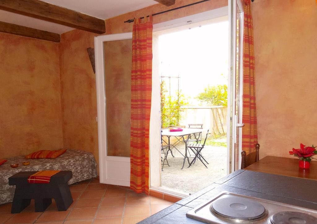 Bed and Breakfast Le Mas De Pie Caud Rognes Exterior foto