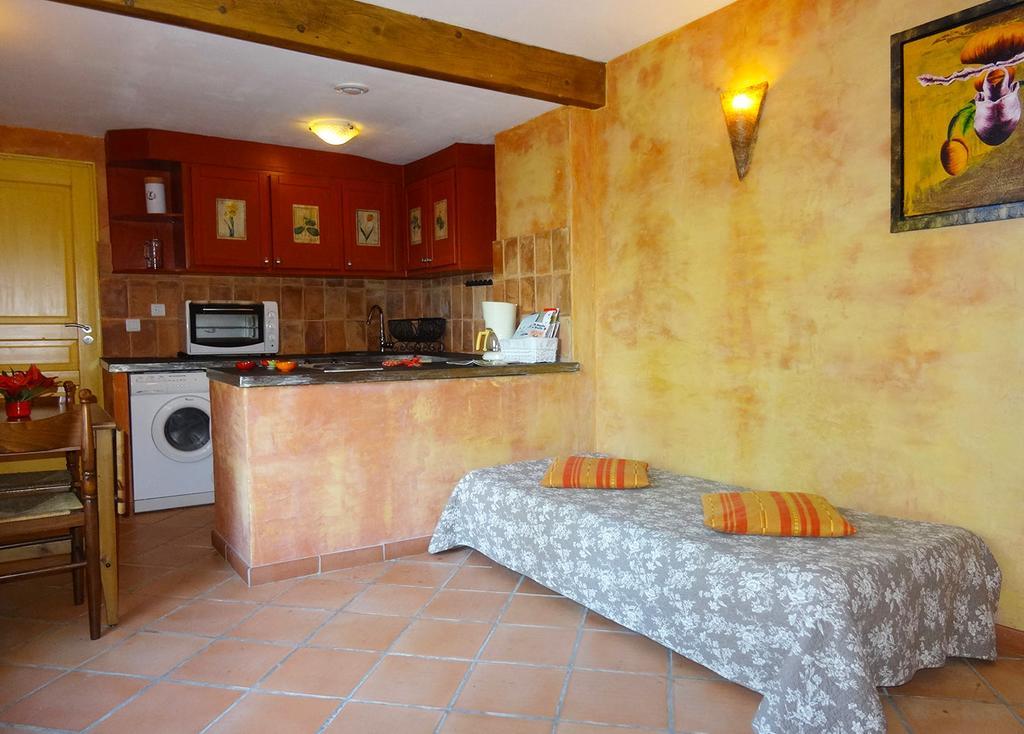 Bed and Breakfast Le Mas De Pie Caud Rognes Exterior foto
