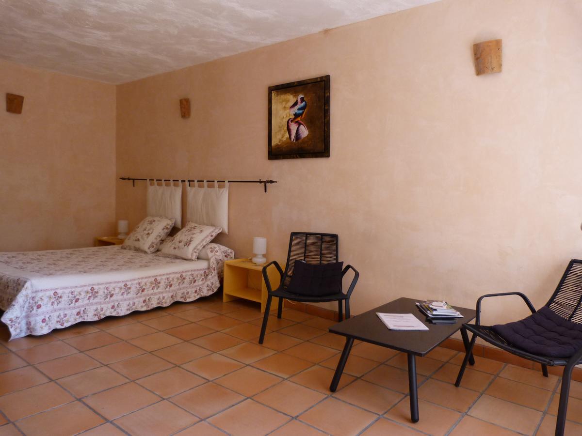 Bed and Breakfast Le Mas De Pie Caud Rognes Exterior foto
