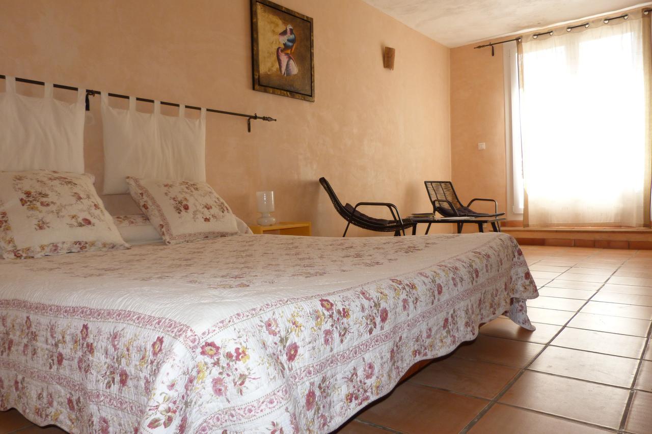 Bed and Breakfast Le Mas De Pie Caud Rognes Exterior foto